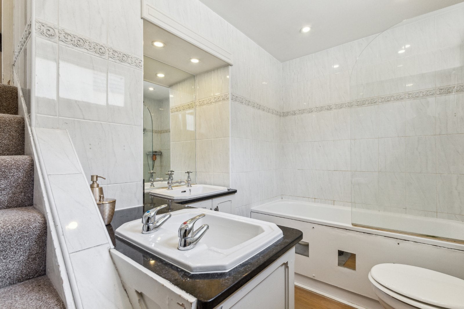 Flat Stanhope Mews West in Greater London