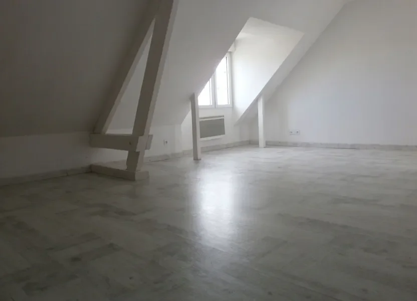 Flat Place Pierre Semard in Argentan