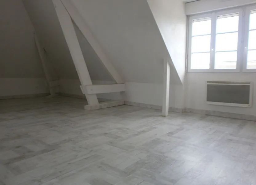 Flat Place Pierre Semard in Argentan