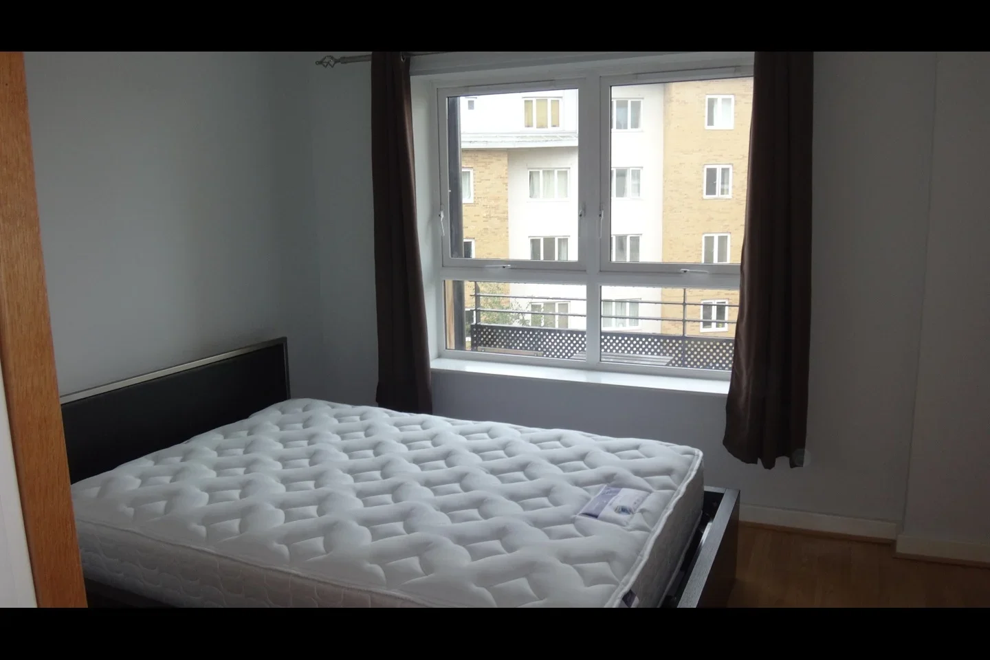 Flat Lanadron Close in Greater London