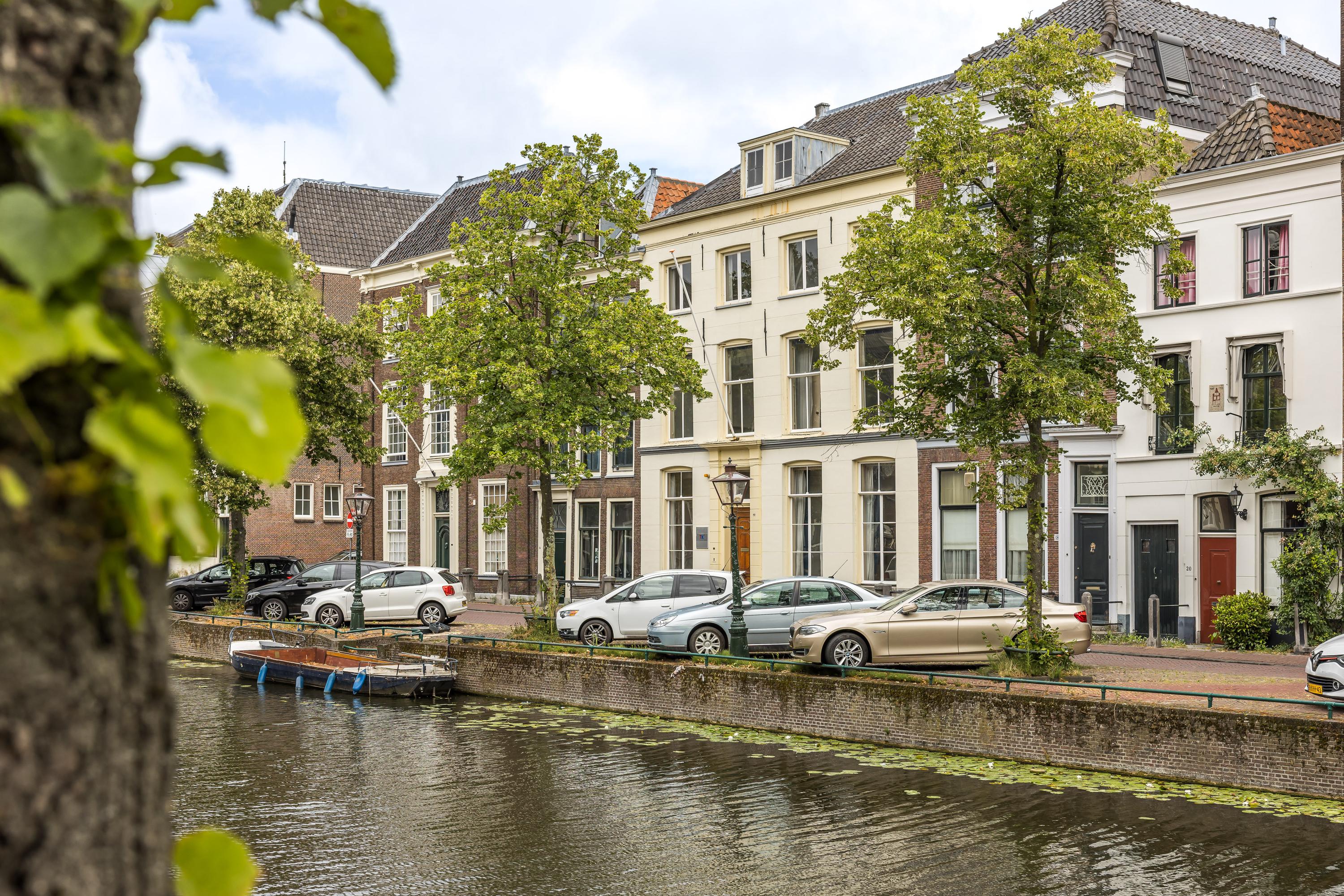 Huis Rapenburg 16 in Leiden