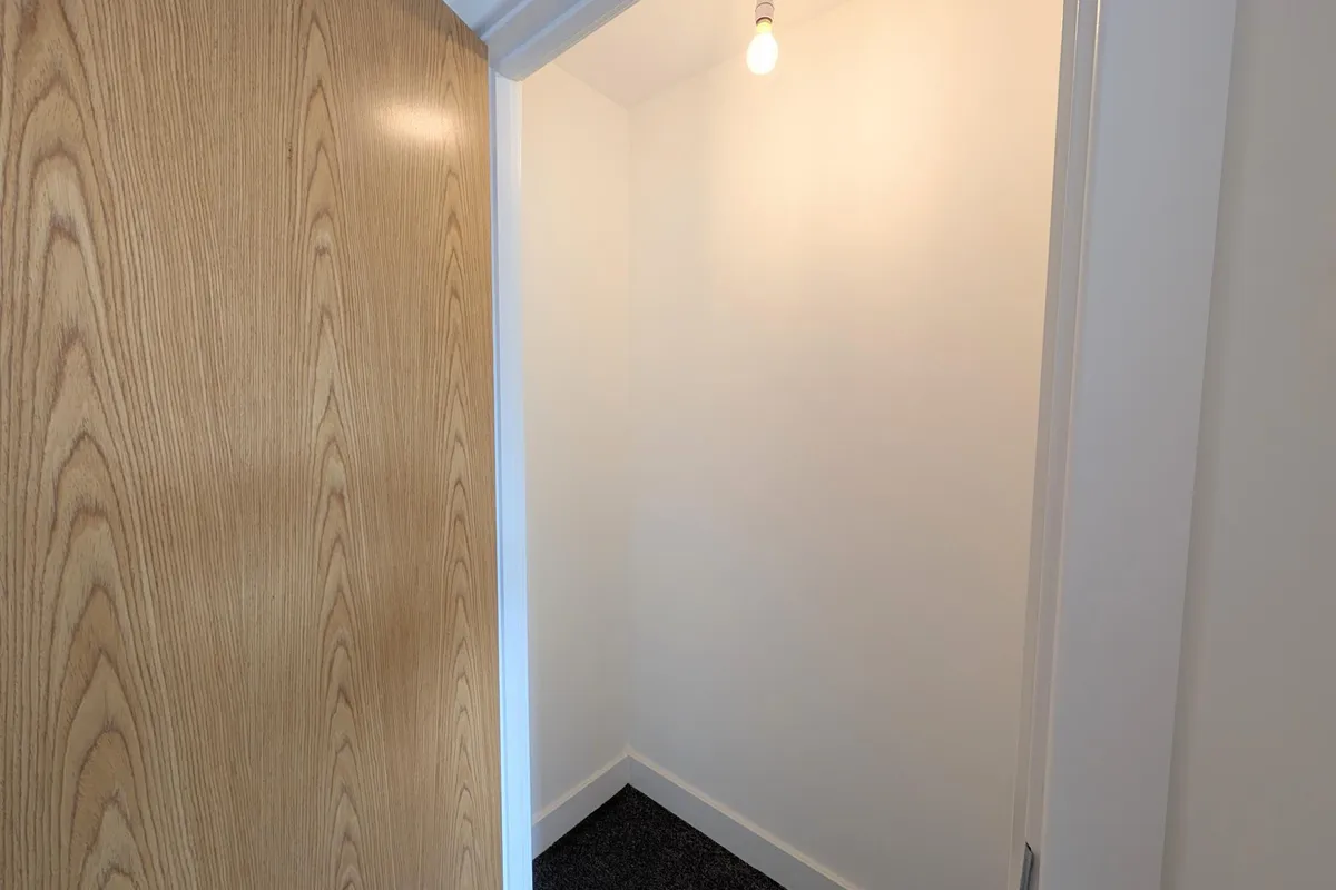 Flat Fairfield Road in Chesterfield