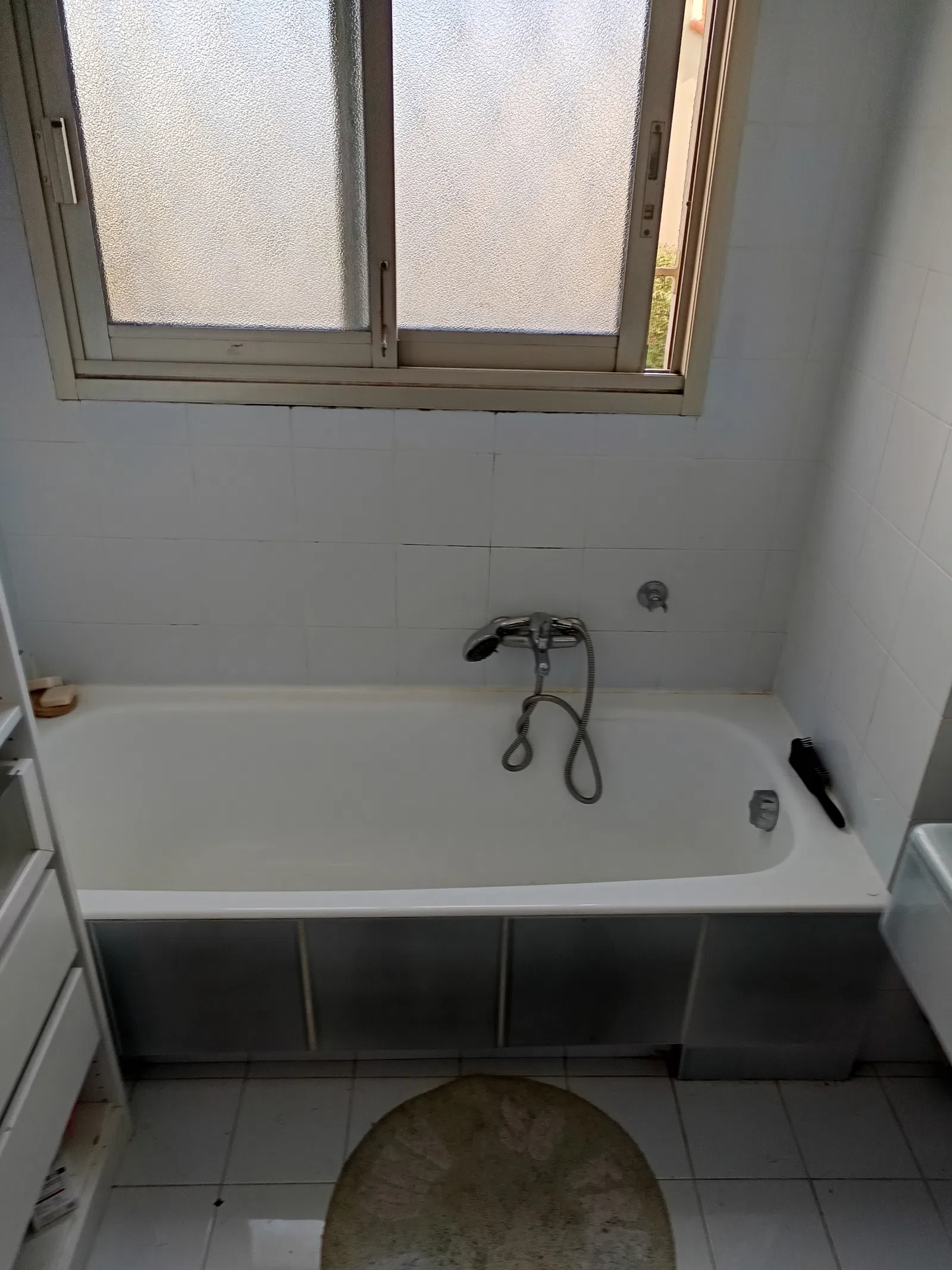 Room Chemin du Perier in Cannes