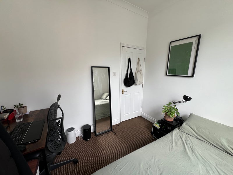 Room Horton Road in Greater London