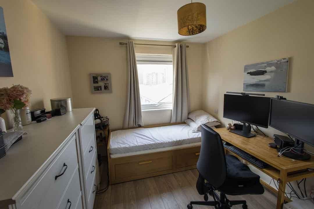 Flat Premiere Place in Greater London