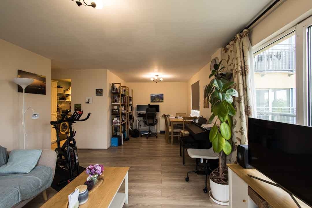 Flat Premiere Place in Greater London