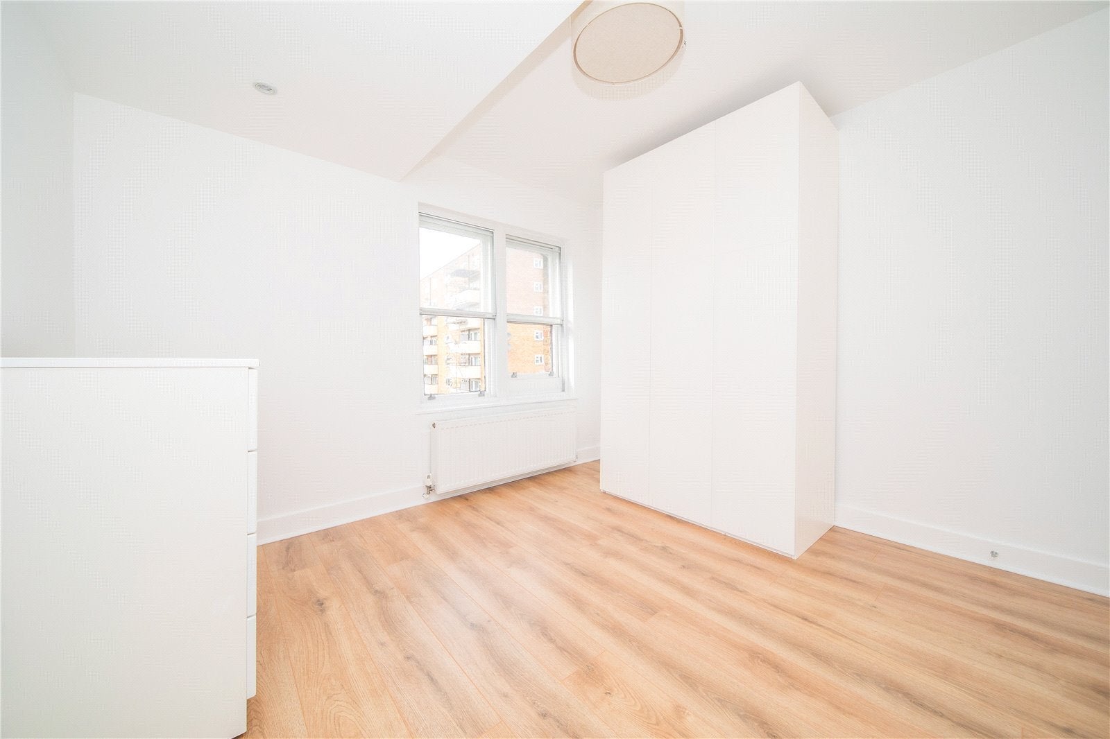 Flat Richmond Road in Greater London