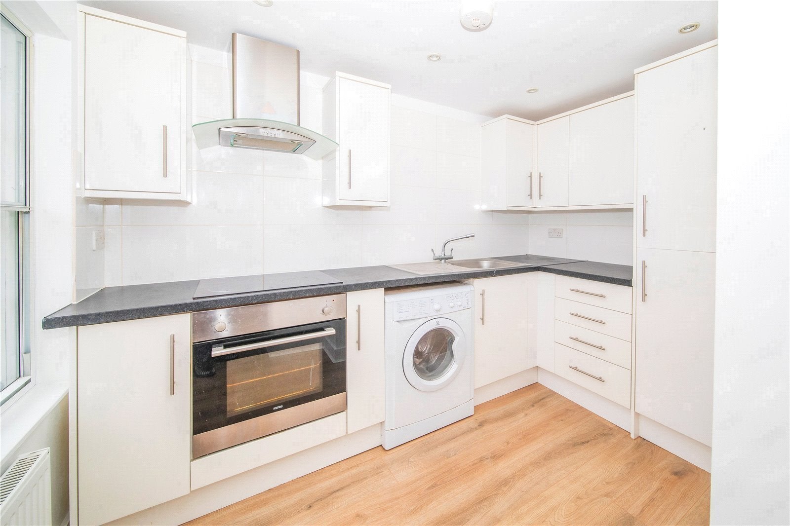 Flat Richmond Road in Greater London