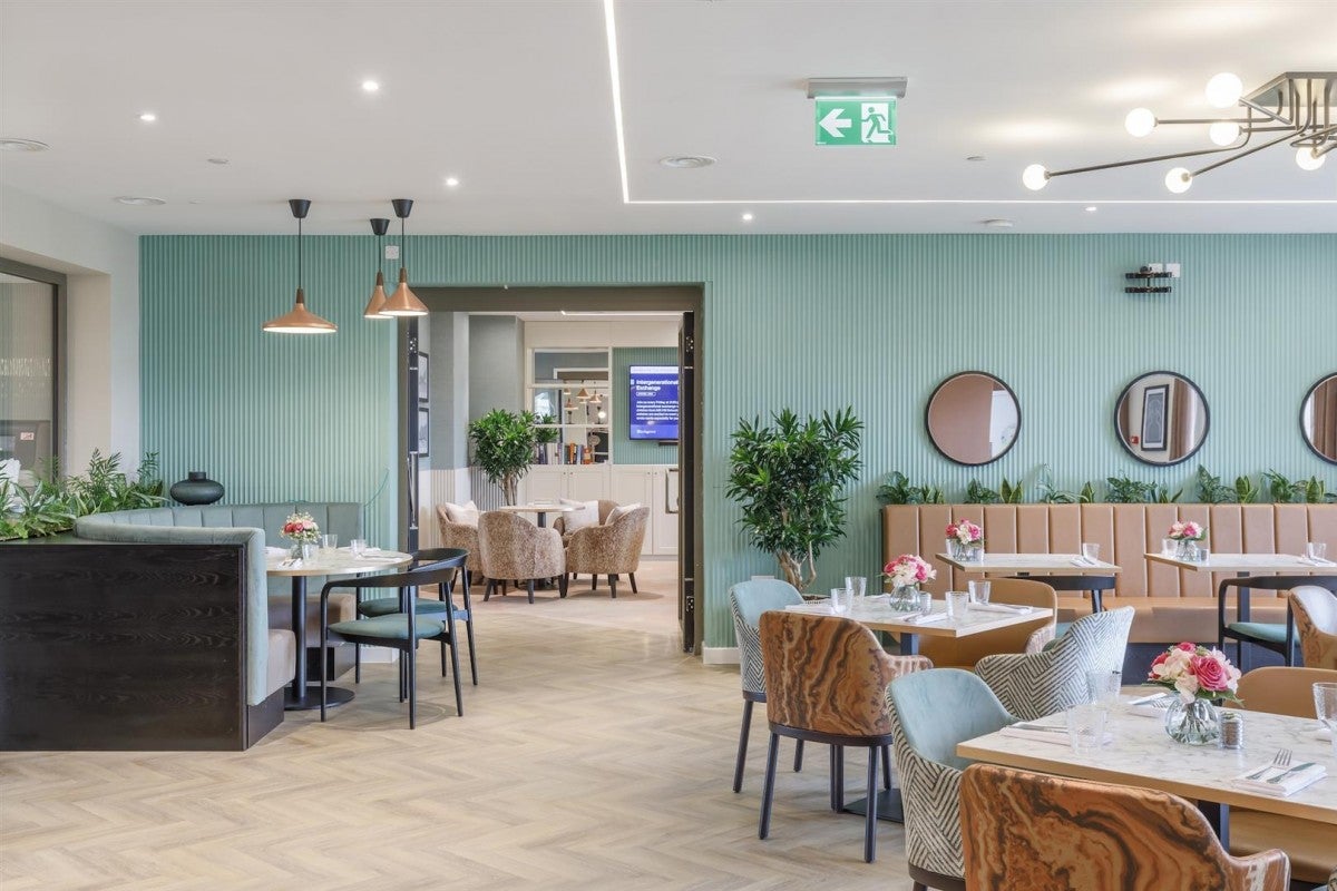 Flat Medawar Drive in Greater London