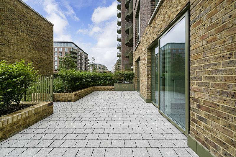 Flat Townsend Road in Greater London