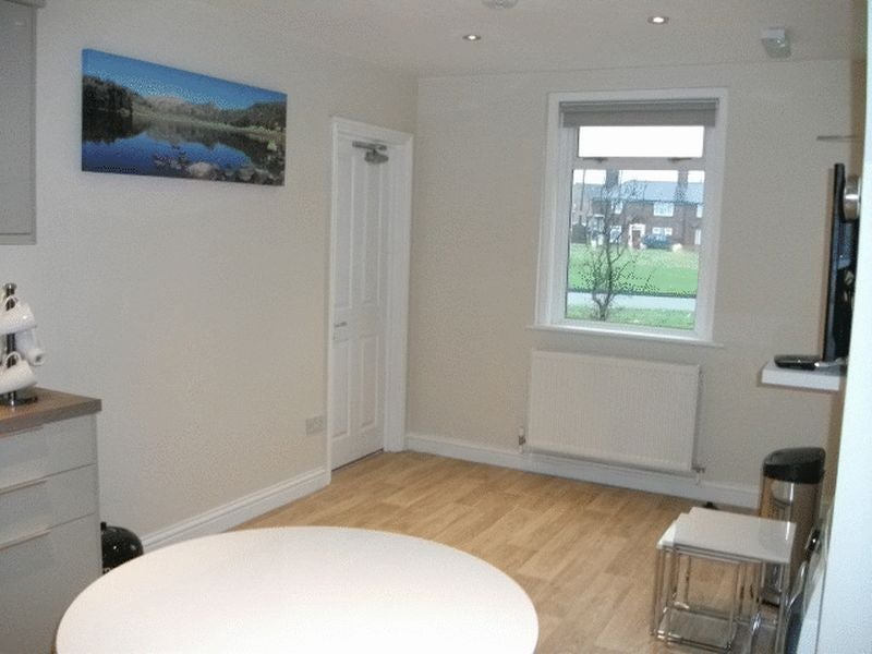 Room The Oval in South Oxfordshire