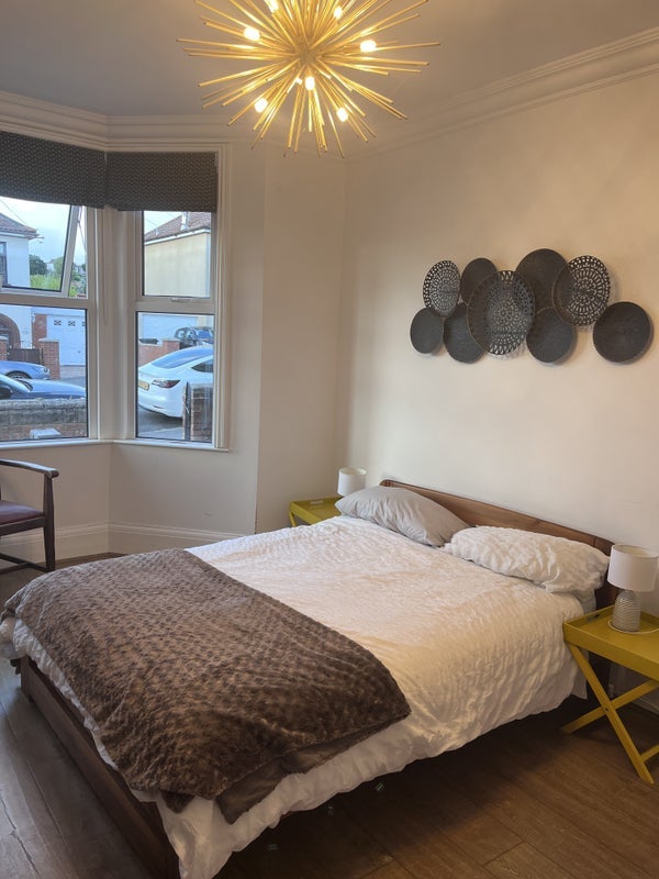 Room Sylvia Avenue in Bristol