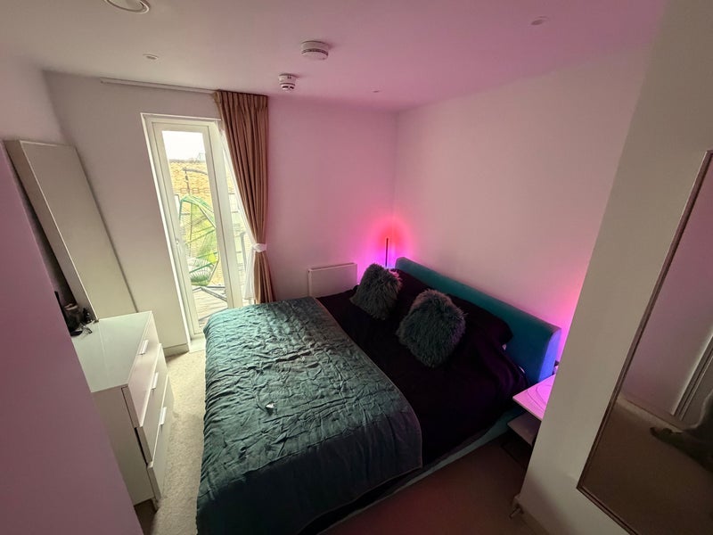Room Ash Avenue in Greater London