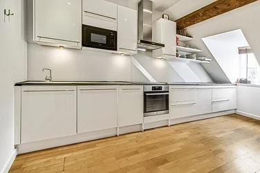 Flat Maidstone Buildings Mews in Greater London
