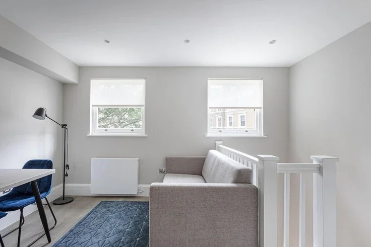 Flat Courtfield Gardens in Greater London
