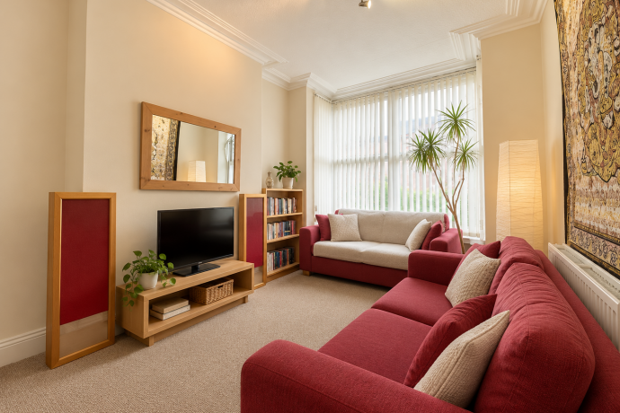 Room Graham Grove in Leeds