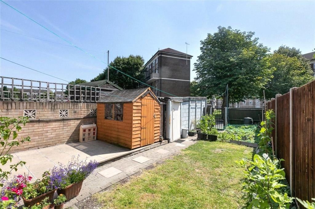 House Yeading Lane in Greater London