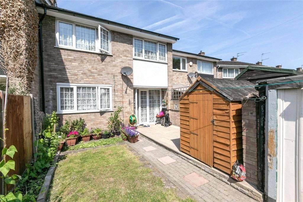 House Yeading Lane in Greater London