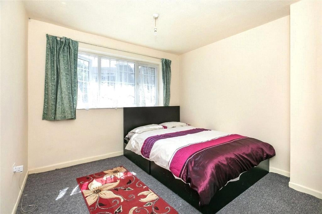 House Yeading Lane in Greater London