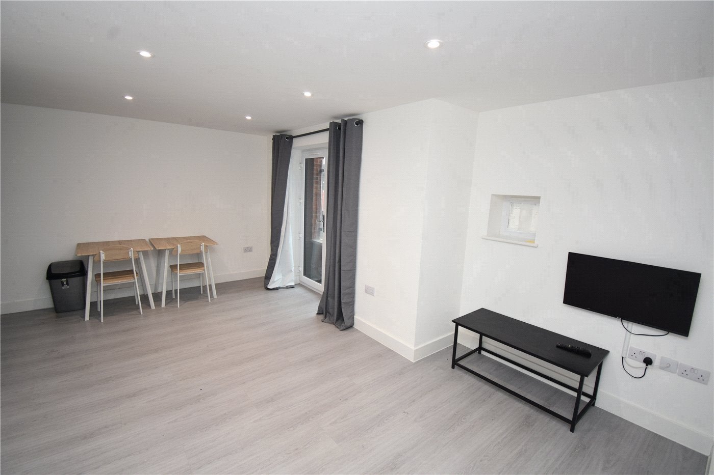 Flat New Chester Road in New Ferry