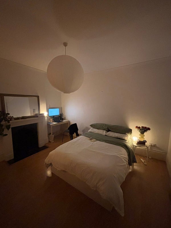Room Isabella Road in Greater London