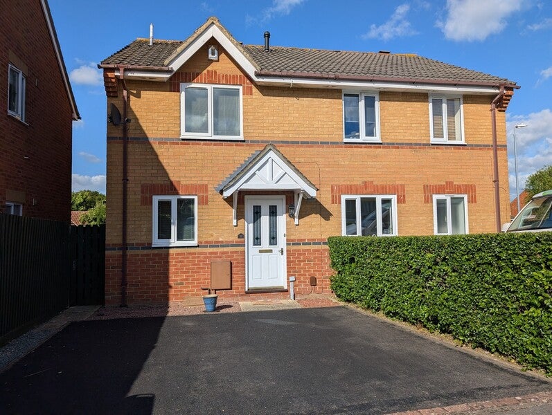 House Jole Close in Stratton St. Margaret