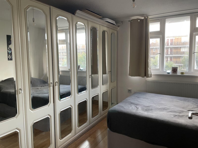 Room Clements Road in Greater London