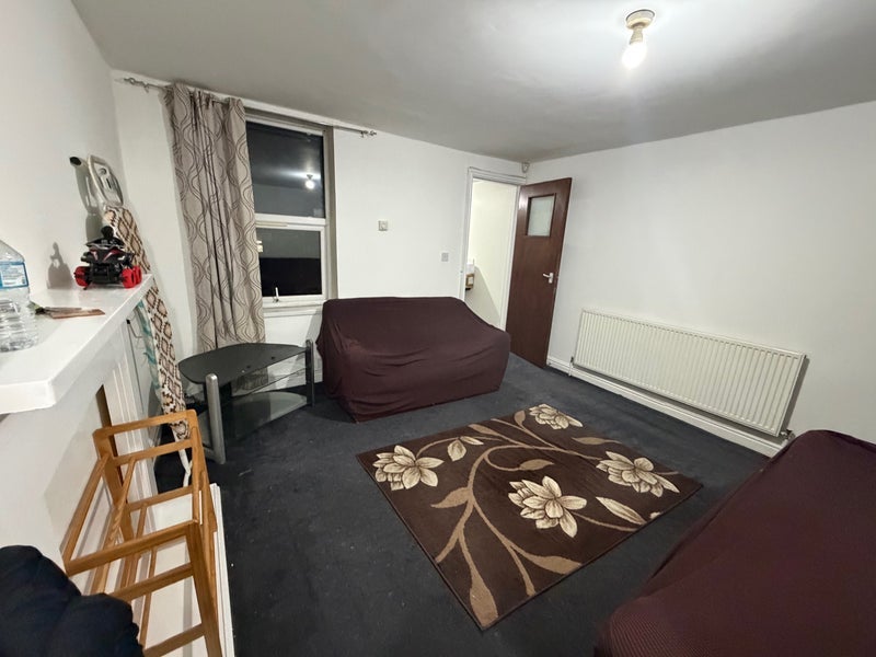 Room Pershore Road in Birmingham