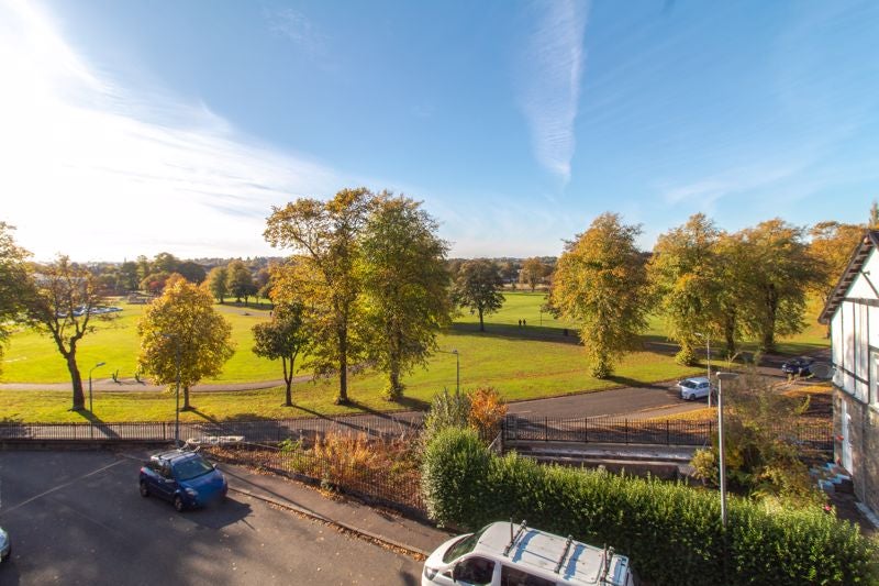 Flat Williamson Avenue in Dumbarton