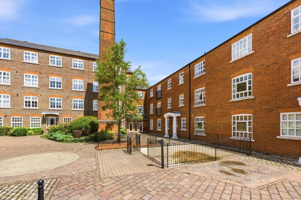 Flat Victoria Street in St Albans