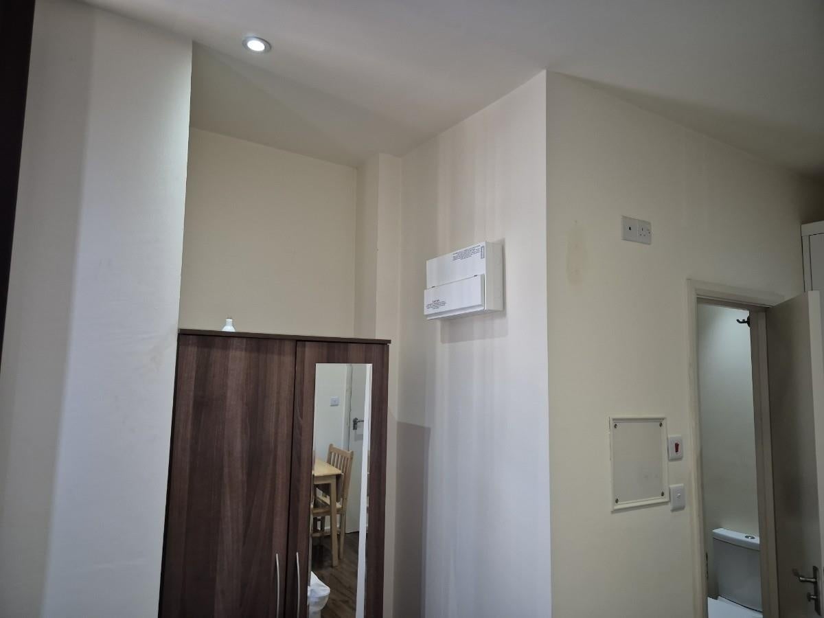 Room Acland Road in Greater London