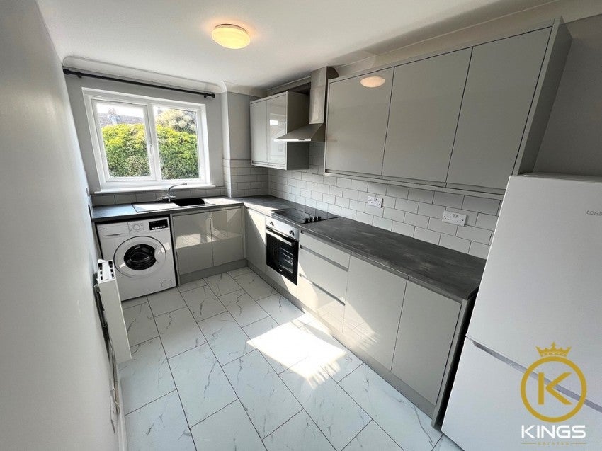 Flat Apsley Road in Portsmouth