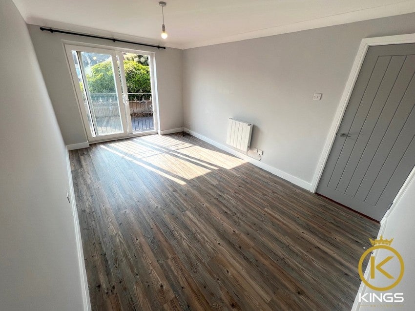 Flat Apsley Road in Portsmouth