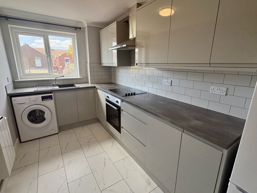 Flat Apsley Road in Portsmouth