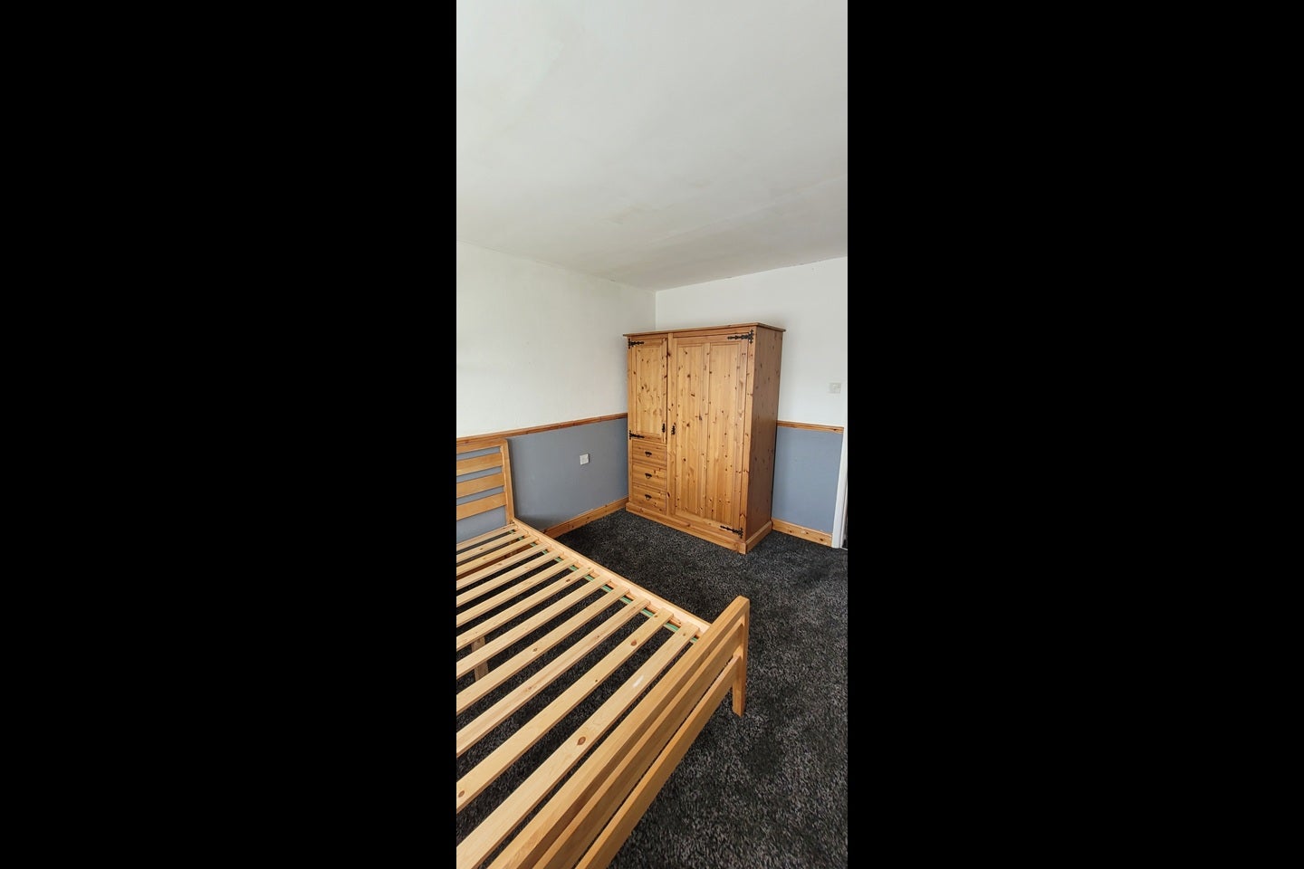 Room Leamington Drive in Bolsover