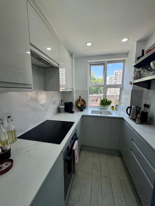 Room Park West Place in City of Westminster