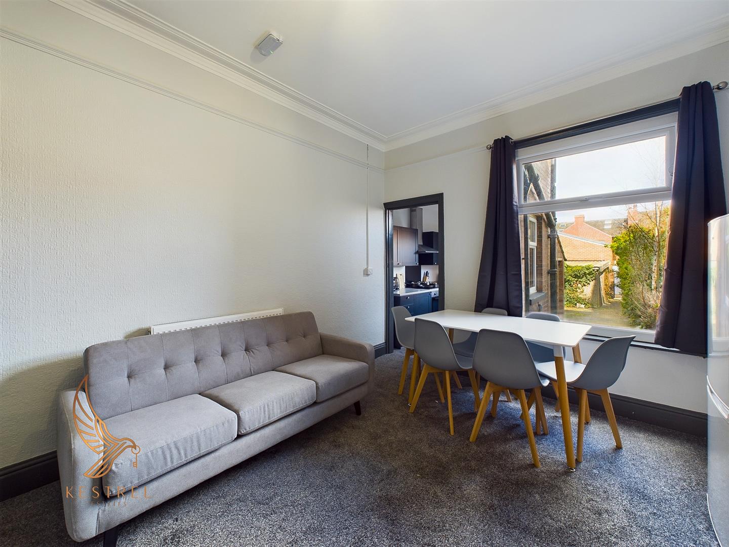 Room Medley Street in Wakefield