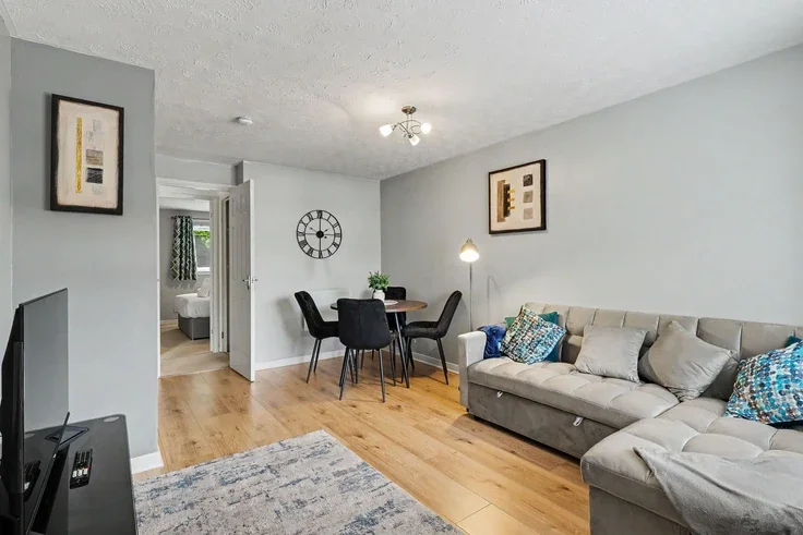 Flat Rosebank Avenue in Falkirk