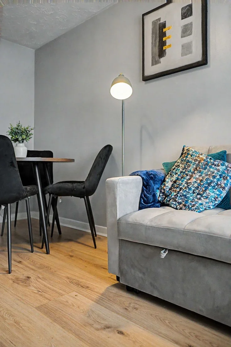 Flat Rosebank Avenue in Falkirk