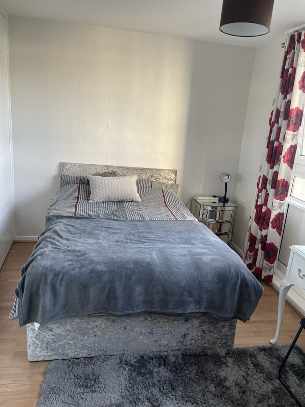 Room Queensdale Crescent in Greater London