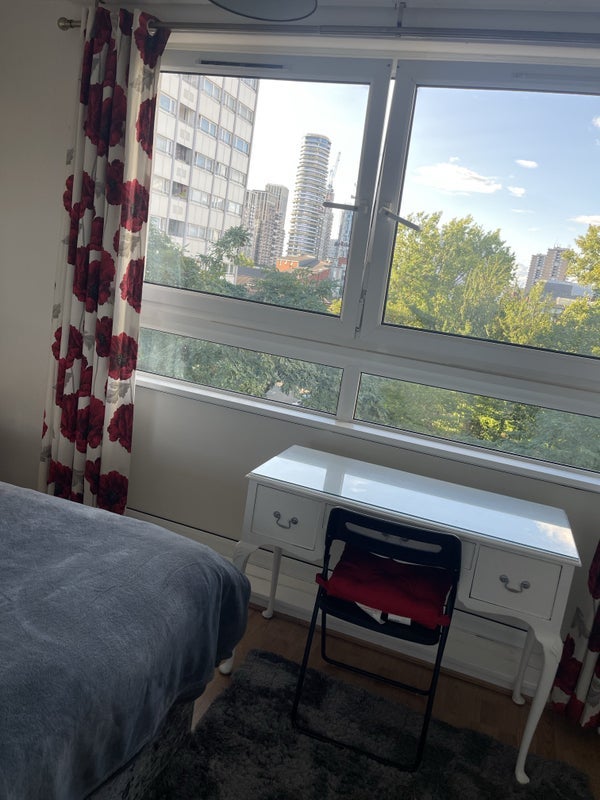 Room Queensdale Crescent in Greater London