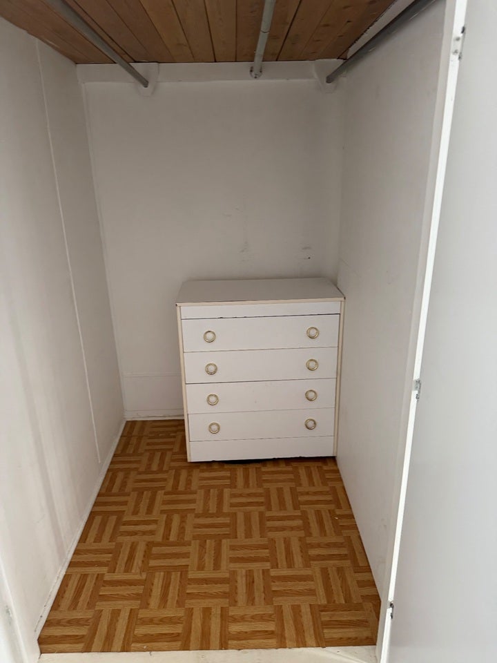 Room Green Lane in Greater London