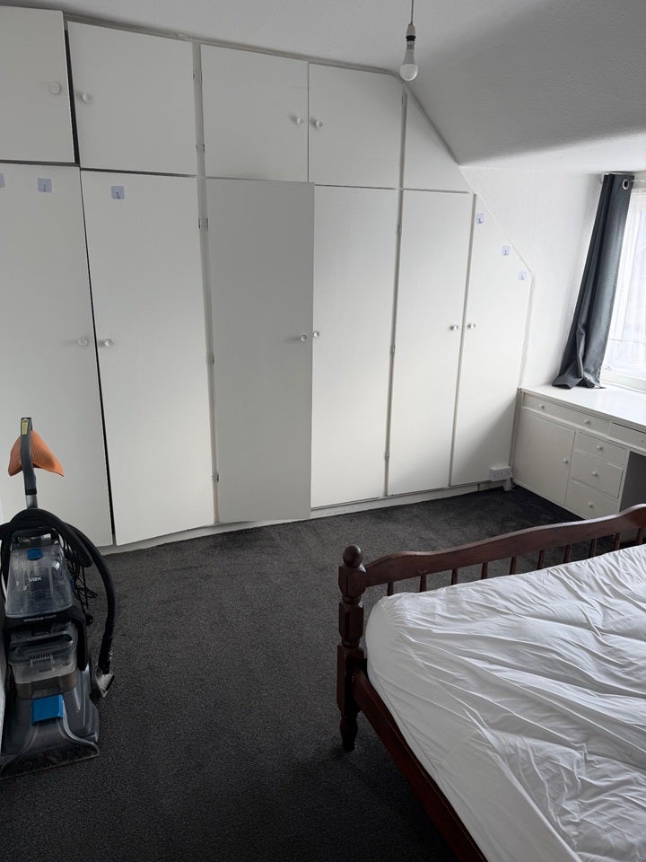 Room Green Lane in Greater London