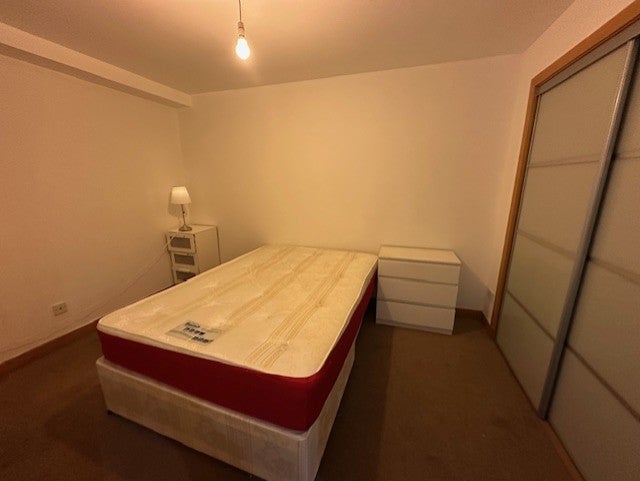 Flat Cathcart Road in Glasgow