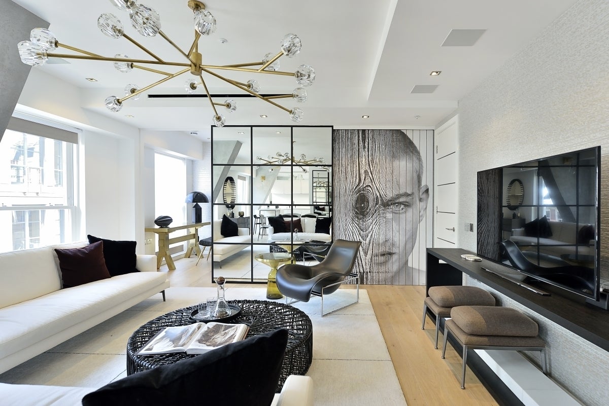 Flat Essex Street in City of Westminster