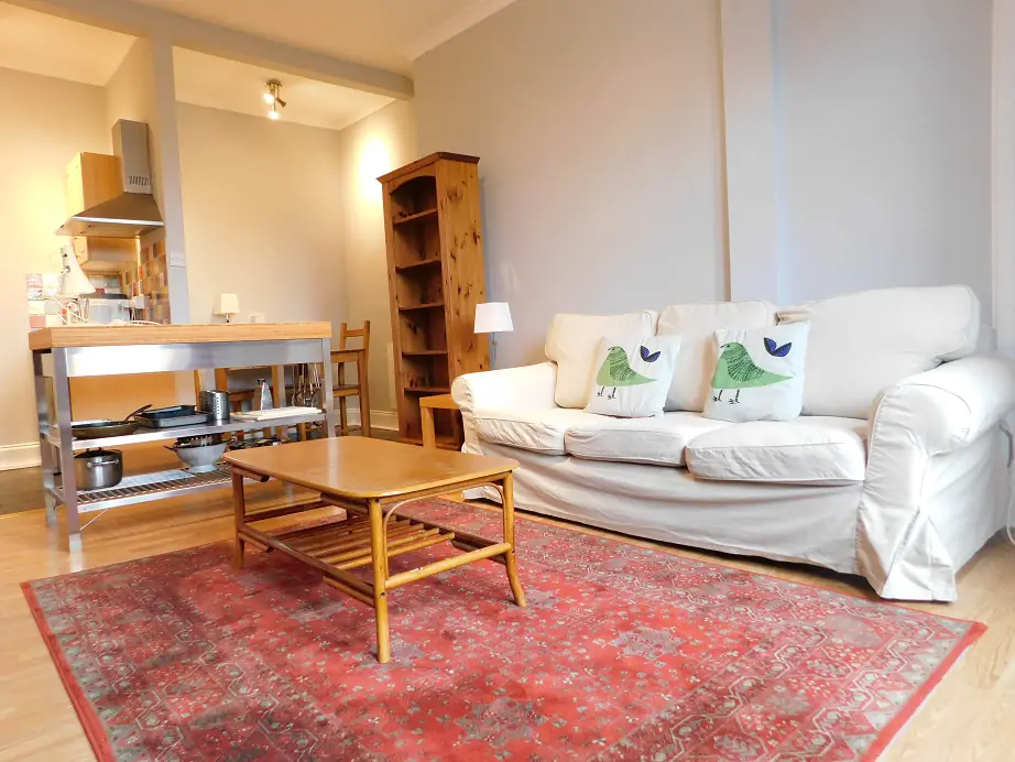 Flat Albion Place in City of Edinburgh