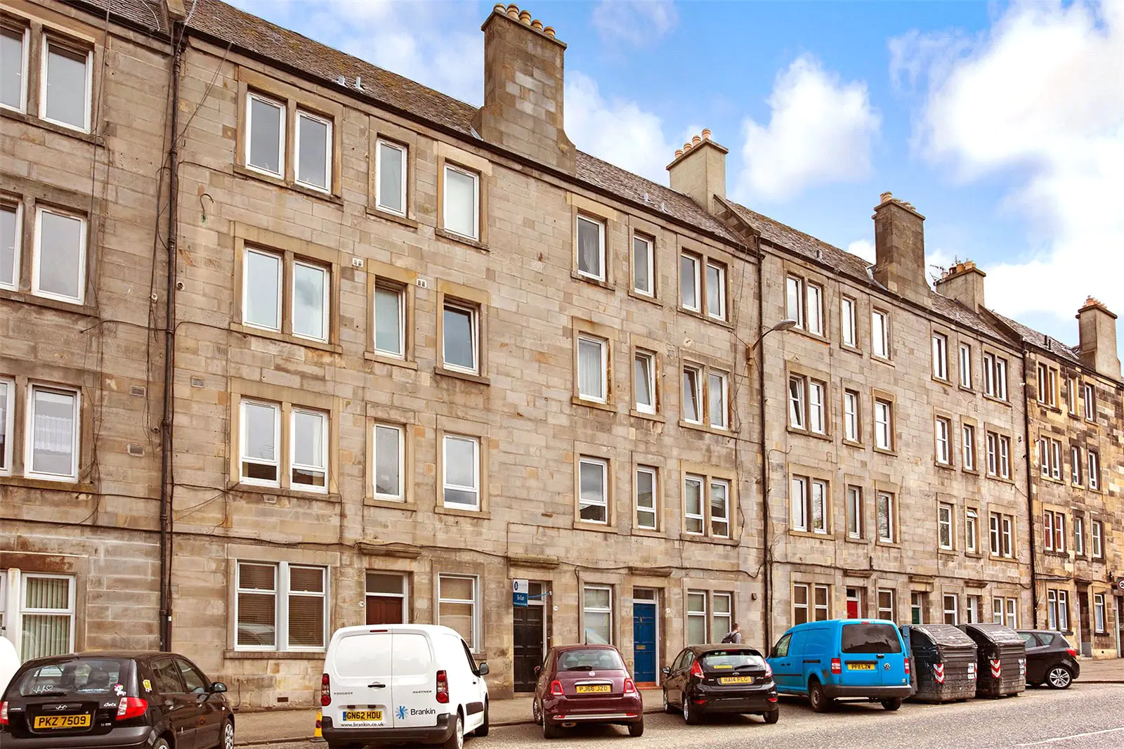 Flat Albion Place in City of Edinburgh