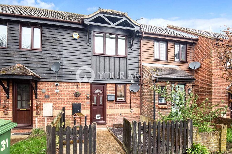 House Anne Boleyn Close in Borough of Swale