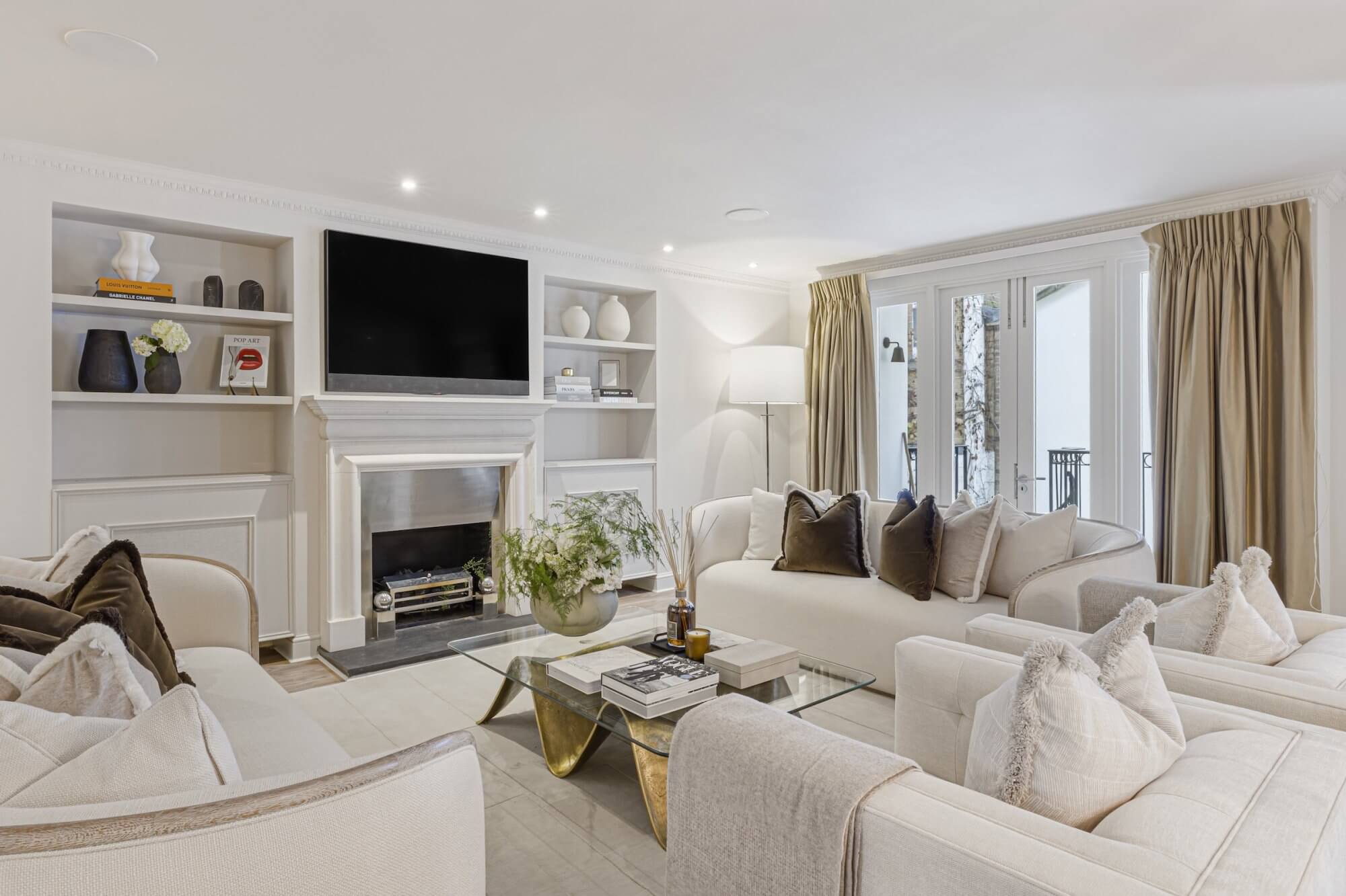 House Cadogan Place in Greater London
