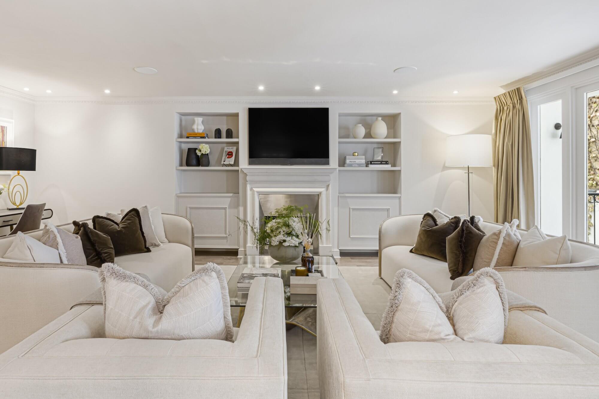 House Cadogan Place in Greater London